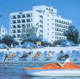 Готель Marathon Beach Лімасол